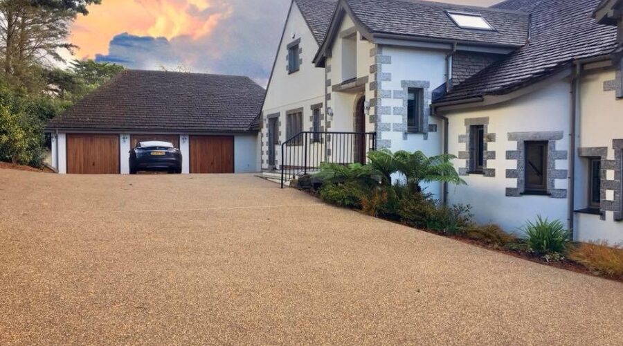 Tarmac vs Resin Driveways