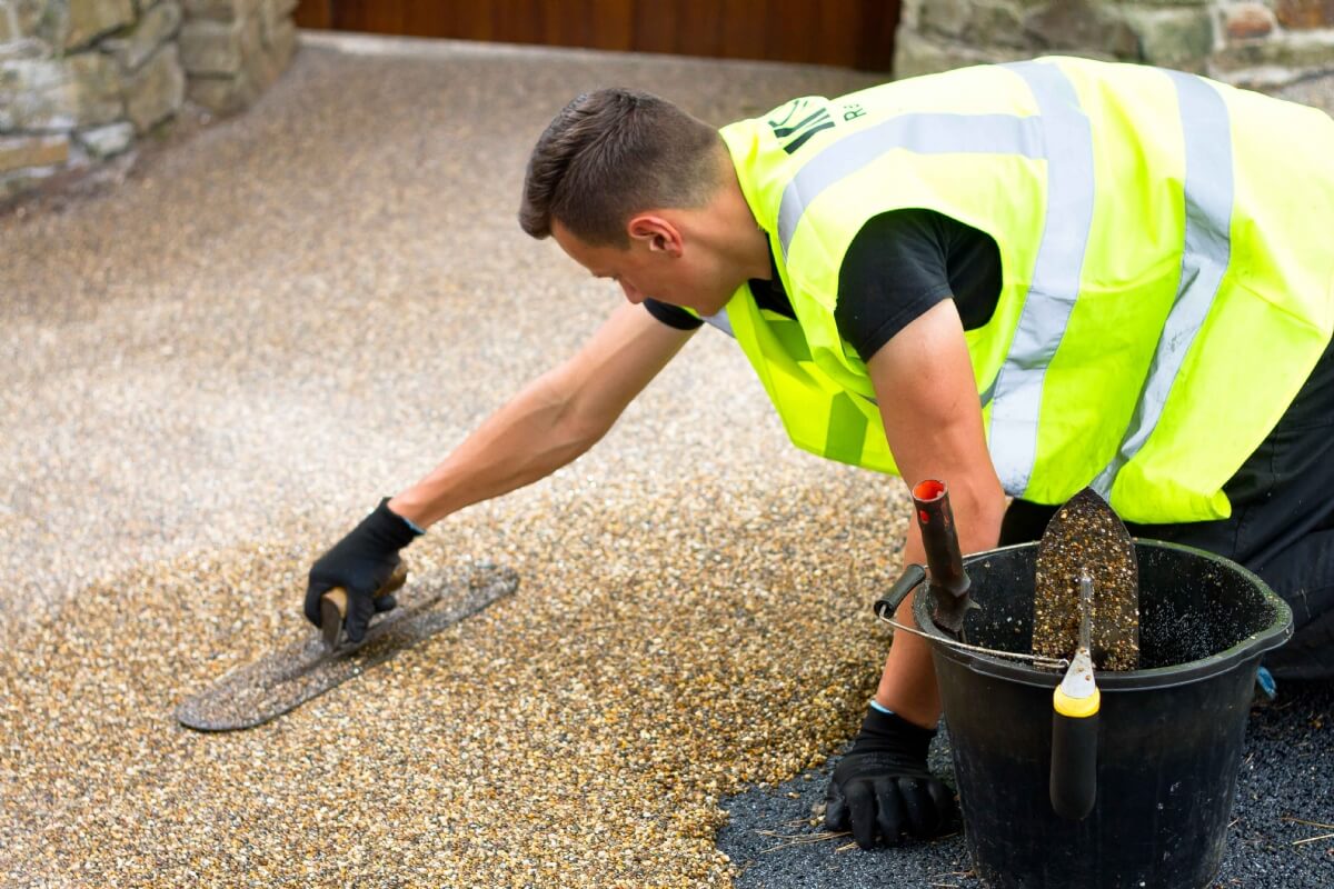 Resin Bound Driveway Installer